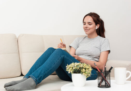 women happy with pcos